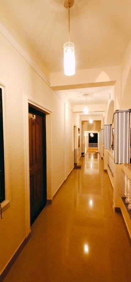 Dom'S Inn كالانغيُت المظهر الخارجي الصورة