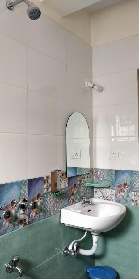 Dom'S Inn كالانغيُت المظهر الخارجي الصورة