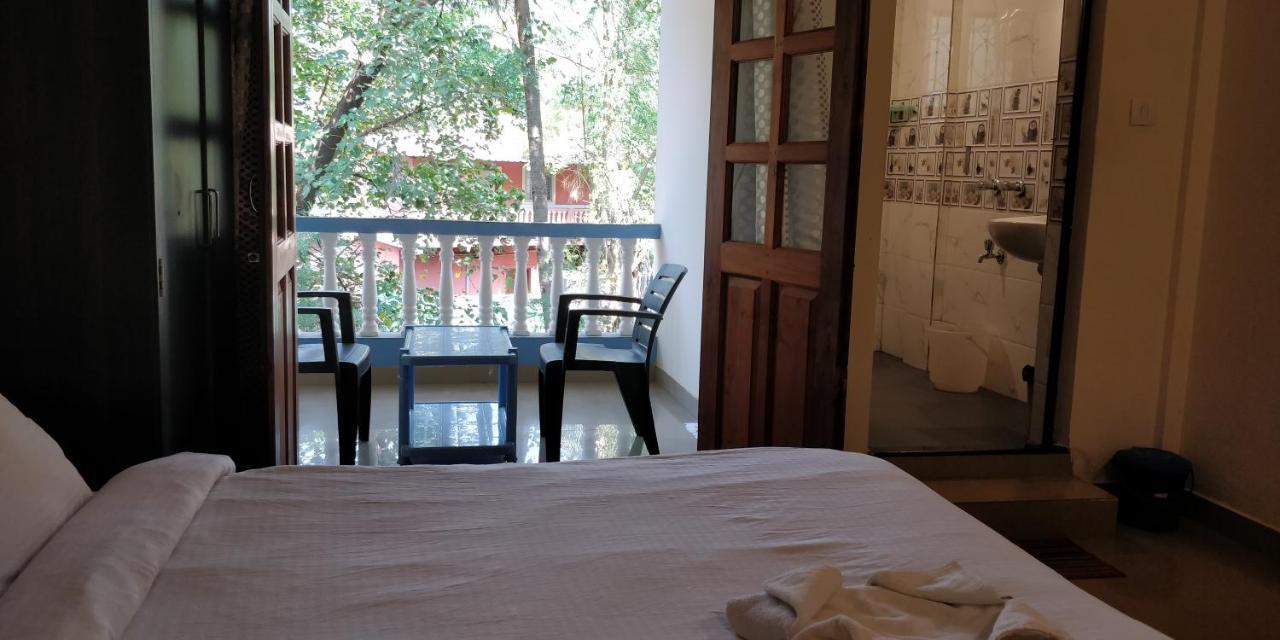 Dom'S Inn كالانغيُت المظهر الخارجي الصورة